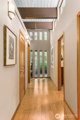16 Cascade Key Bellevue WA 98006