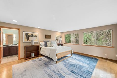 16 Cascade Key Bellevue WA 98006
