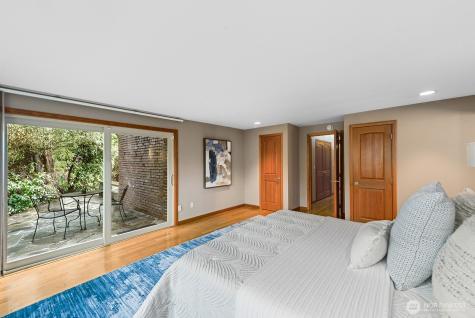 16 Cascade Key Bellevue WA 98006