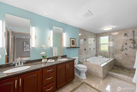 16 Cascade Key Bellevue WA 98006