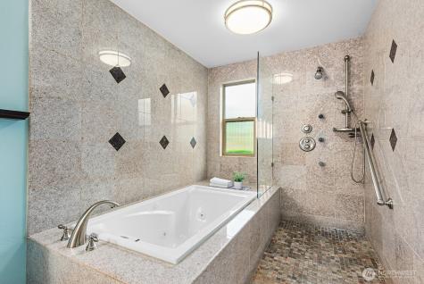 16 Cascade Key Bellevue WA 98006