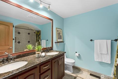 16 Cascade Key Bellevue WA 98006