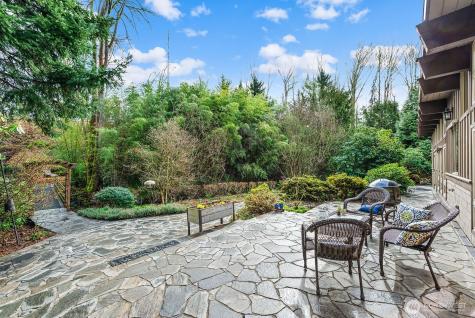 16 Cascade Key Bellevue WA 98006