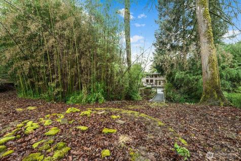 16 Cascade Key Bellevue WA 98006