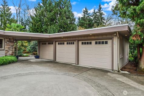 16 Cascade Key Bellevue WA 98006