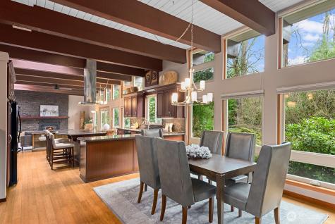 16 Cascade Key Bellevue WA 98006