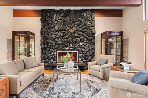 16 Cascade Key Bellevue WA 98006