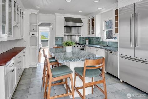 371 Prospect Street Seattle WA 98109