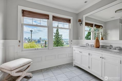 371 Prospect Street Seattle WA 98109