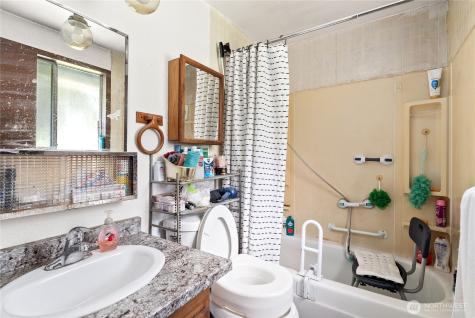 27404 93rd Avenue Court E Graham WA 98338