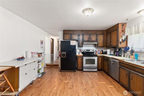 27404 93rd Avenue Court E Graham WA 98338