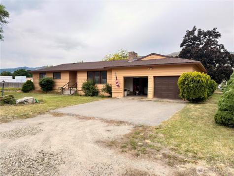 504 9th Avenue Oroville WA 98844
