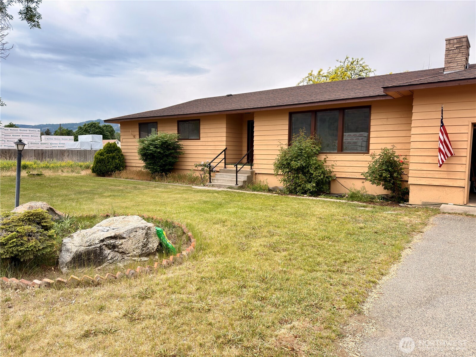 504 9th Avenue Oroville WA 98844
