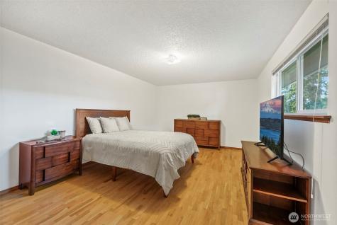 10425 123rd Street Court E Puyallup WA 98374