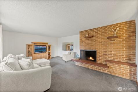 10425 123rd Street Court E Puyallup WA 98374