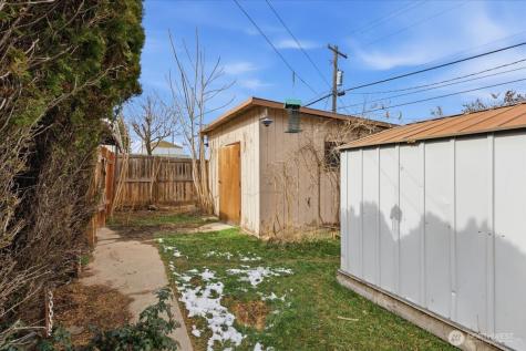 121 Dill Avenue Grand Coulee WA 99133
