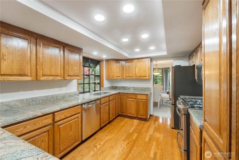36607 9th Avenue SW Federal Way WA 98023