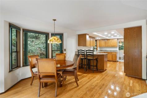 36607 9th Avenue SW Federal Way WA 98023