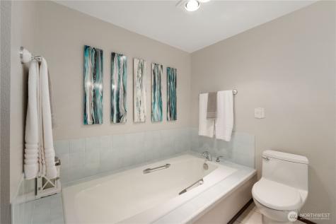 36607 9th Avenue SW Federal Way WA 98023
