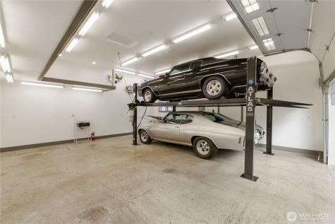 36607 9th Avenue SW Federal Way WA 98023