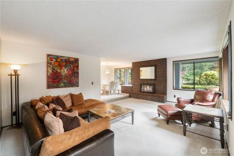 36607 9th Avenue SW Federal Way WA 98023