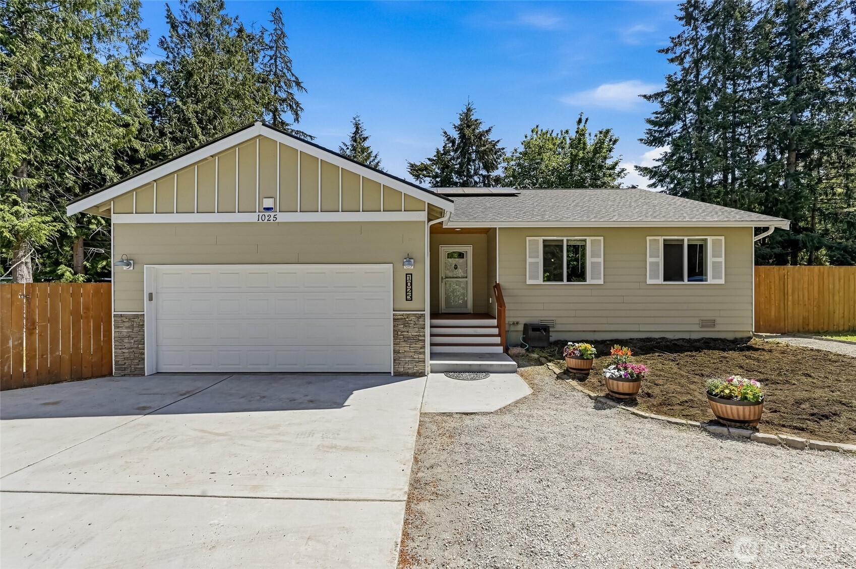 1025 Loganberry Lane Camano Island WA 98282