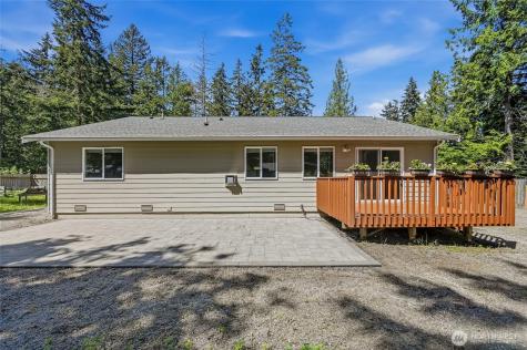 1025 Loganberry Lane Camano Island WA 98282