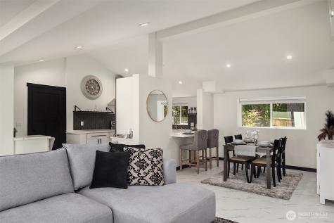2027 219th Lane SE Sammamish WA 98075