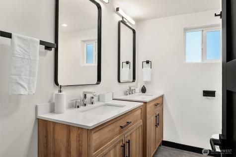 2027 219th Lane SE Sammamish WA 98075