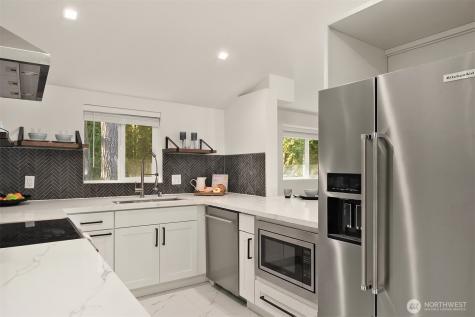 2027 219th Lane SE Sammamish WA 98075