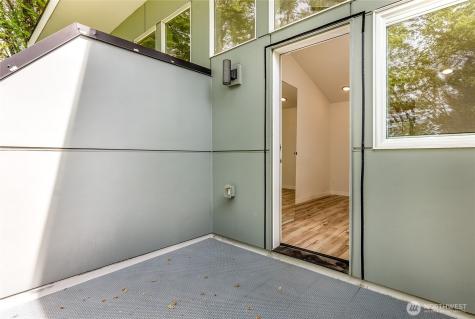 3855 21st Avenue SW Seattle WA 98106