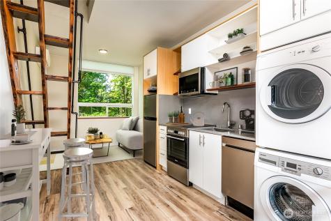 3855 21st Avenue SW Seattle WA 98106