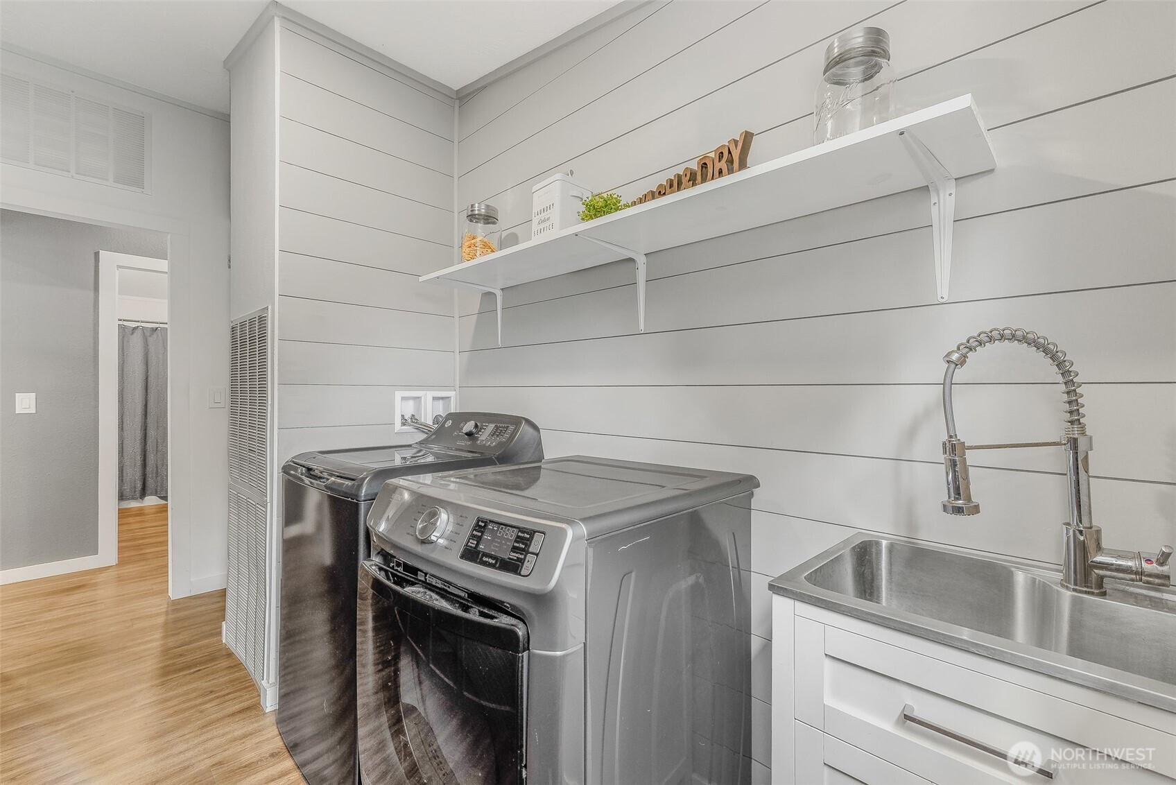 567 Quick Road Castle Rock WA 98611