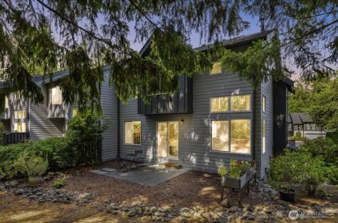 3752 257th Avenue SE Sammamish WA 98029