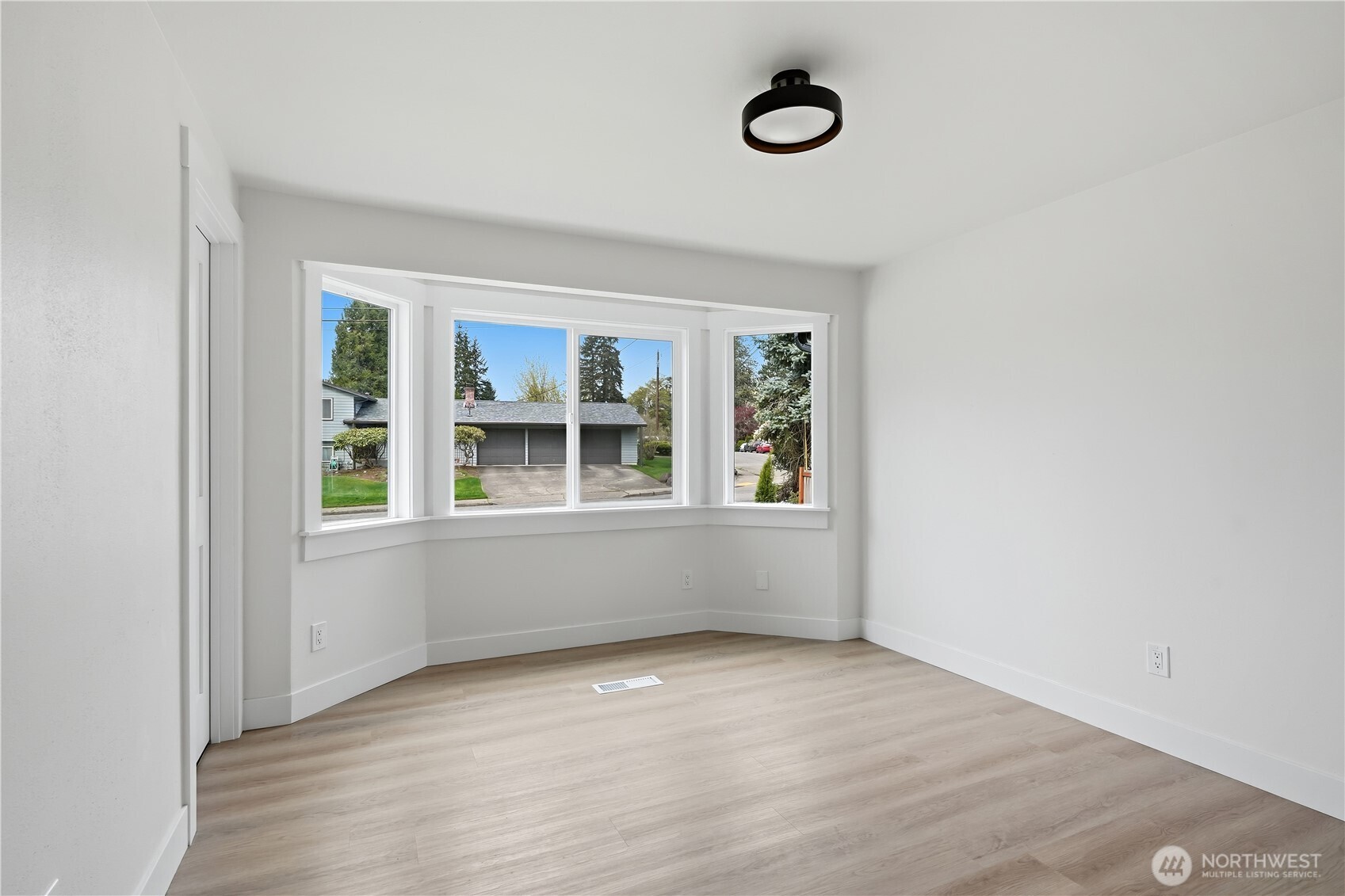 23207 46th Avenue W Mountlake Terrace WA 98043