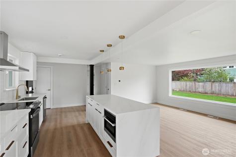23207 46th Avenue W Mountlake Terrace WA 98043