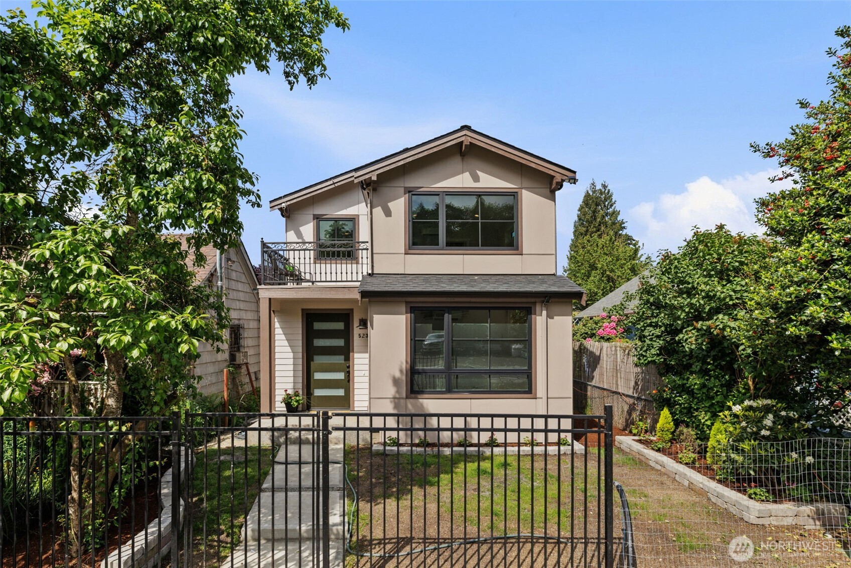 523 Bridges Avenue S Kent WA 98032