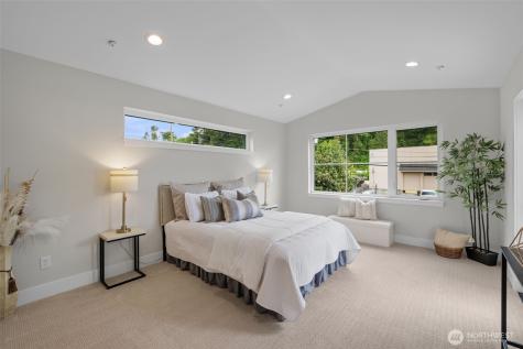 523 Bridges Avenue S Kent WA 98032
