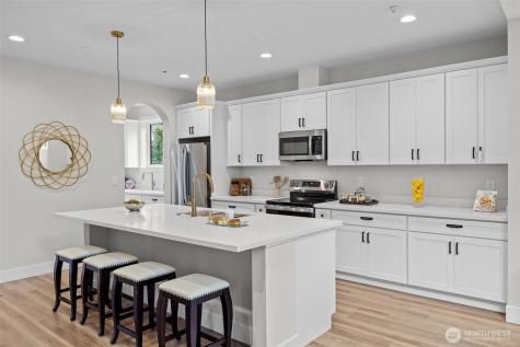 523 Bridges Avenue S Kent WA 98032