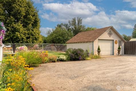 211 S Granite Street Omak WA 98841