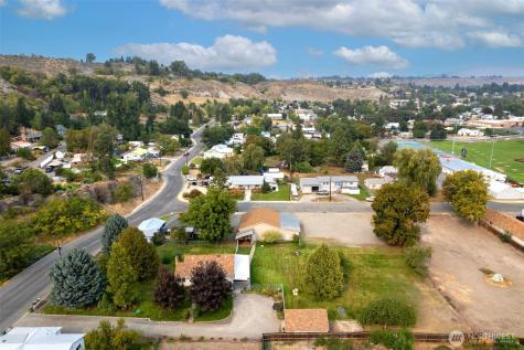 211 S Granite Street Omak WA 98841