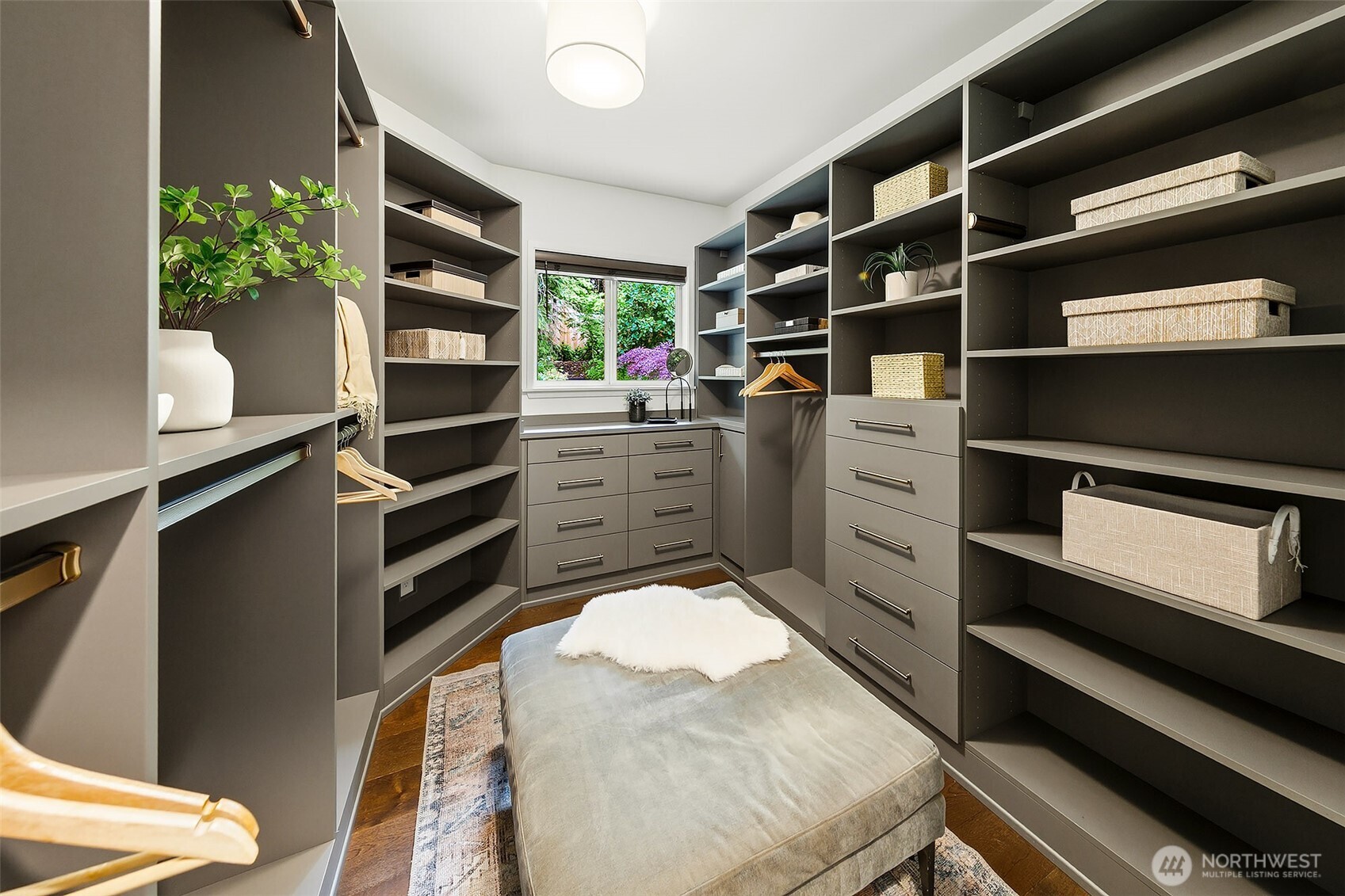 4927 50th Avenue S Seattle WA 98118