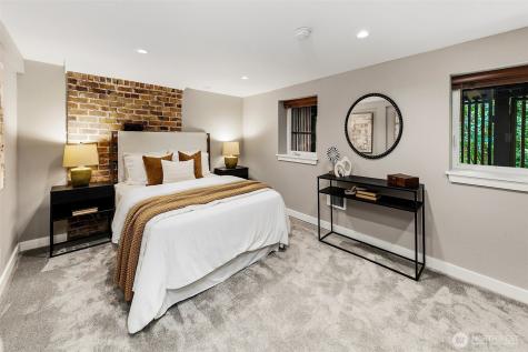 4927 50th Avenue S Seattle WA 98118