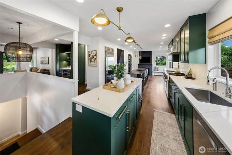 4927 50th Avenue S Seattle WA 98118