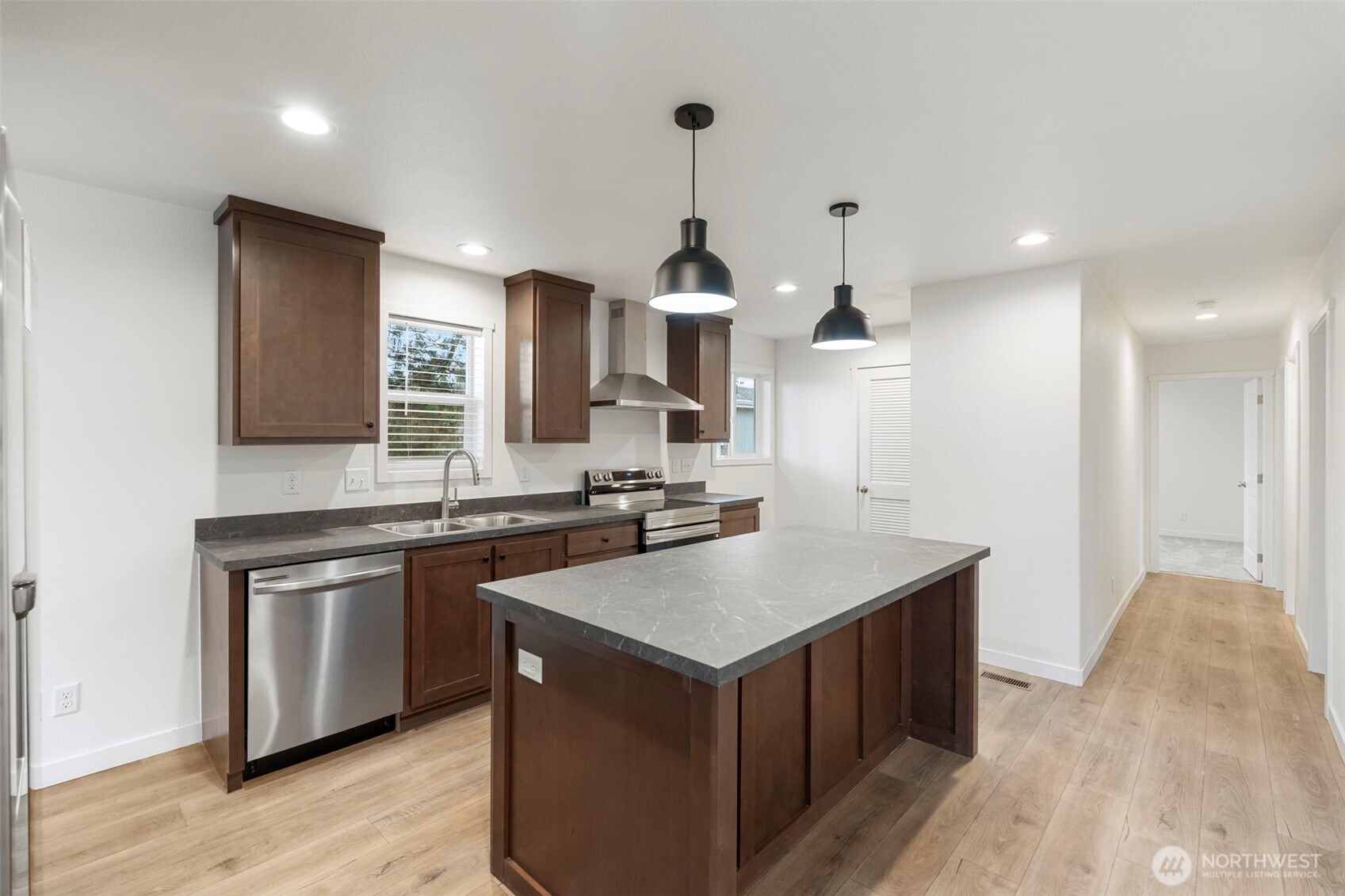1110 W Walnut Centralia WA 98531