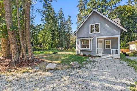 1672 Aspen Drive Camano Island WA 98282