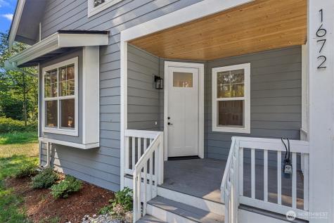 1672 Aspen Drive Camano Island WA 98282