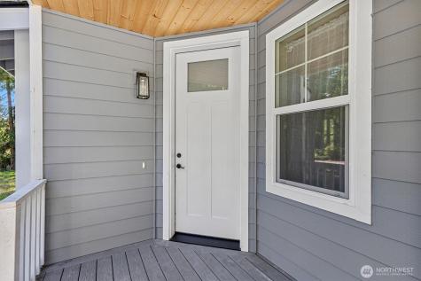 1672 Aspen Drive Camano Island WA 98282