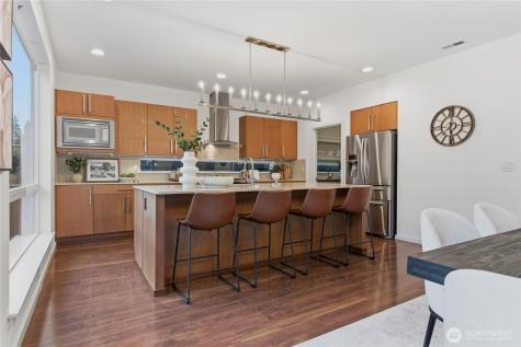 3806 NE 23rd Place Renton WA 98056