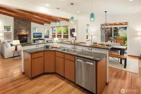 911 NW 59th Street Seattle WA 98107